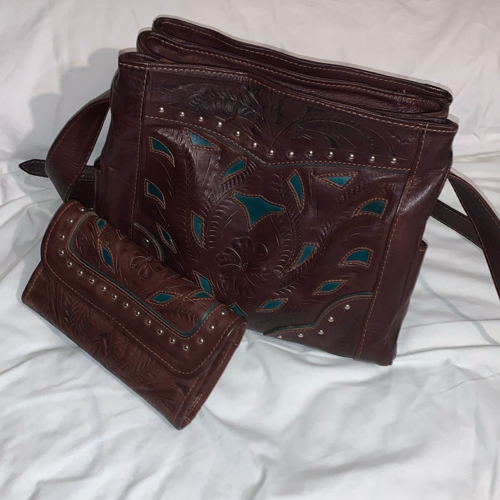 Western style shoulder bag with 3 compartments & matching wallet